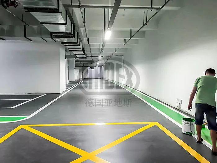 【案例分享】亚地斯水泥基面自流平又出爆款！郑州龙湖金融岛停车库
